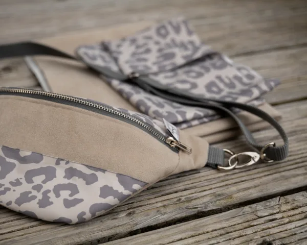 Bauchtasche Samt Leo – Bild 5