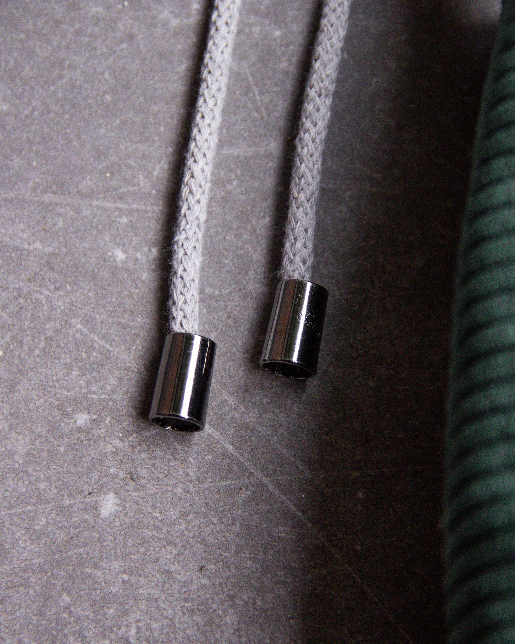 Cord Umhängetasche Waldgrün-Grau – Bild 5