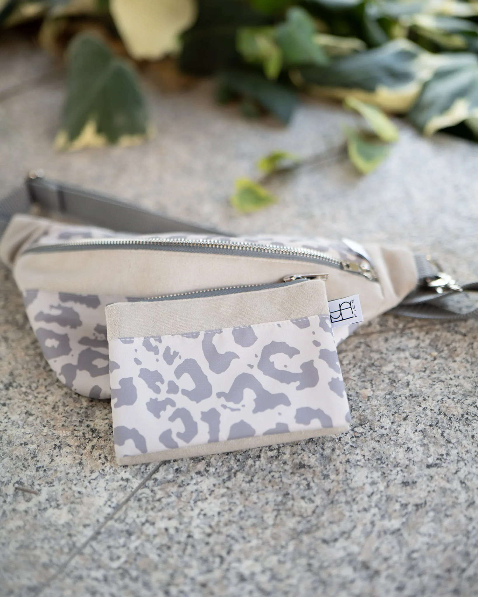 Geldbeutel Samt Leo – Bild 2