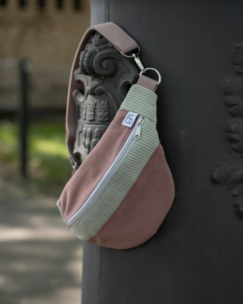 Handgefertigte Hip Bag in Rosa Sage mit Reißverschluss