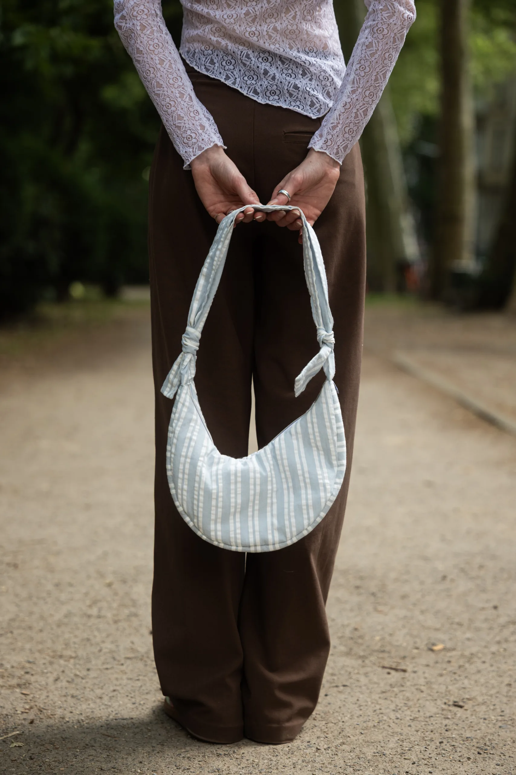 Crossbody Bag Blau-Weiß – Bild 11
